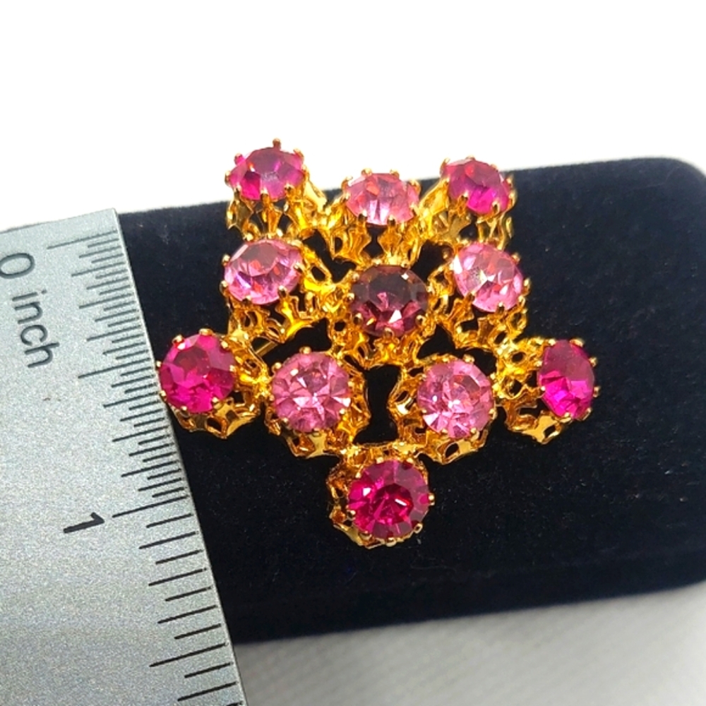 MADE AUSTRIA 3 Shades Of Pink Faceted Rhinestones Domed Prong Set Vintage Brooch - Picture 11 of 12